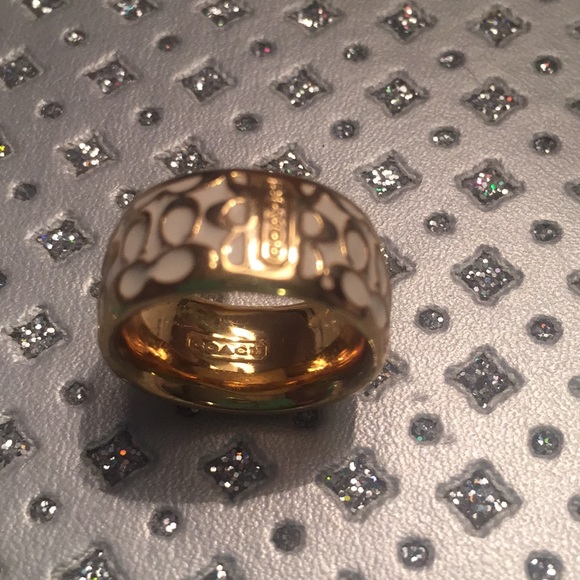 Coach Ring Size-6 - Picture 3 of 3